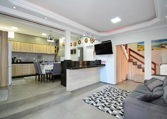 Casa Com Piscina No Ribeirao Da Ilha - Sdi013