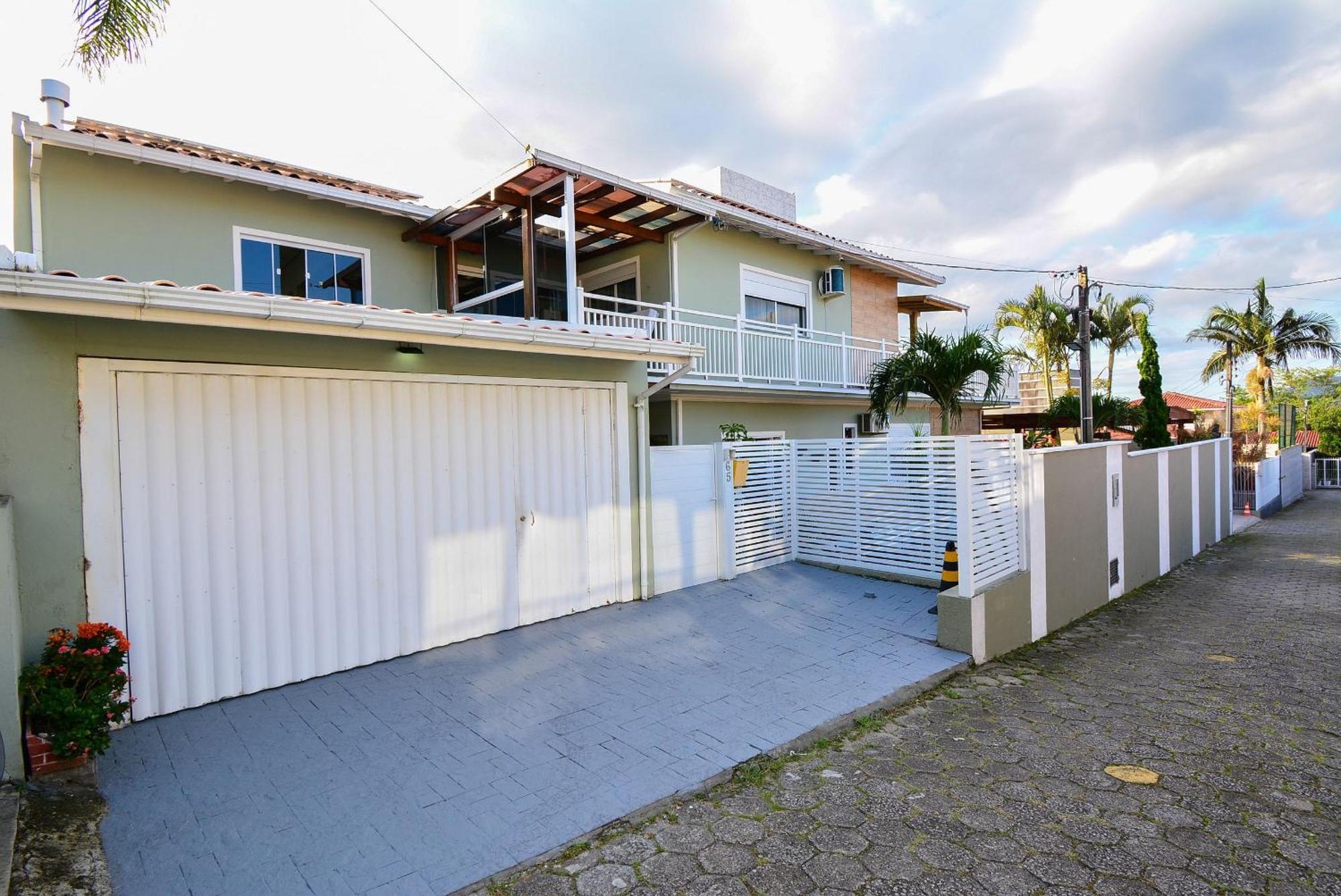 Casa Com Piscina No Ribeirao Da Ilha - Sdi013